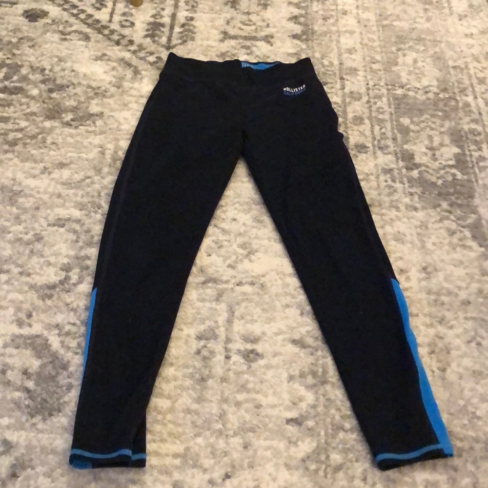 hollister leggings!